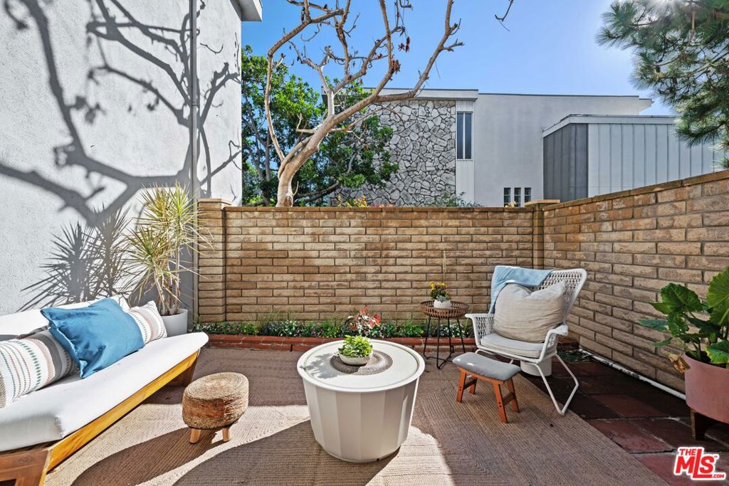 4800 La Villa Marina Unit F