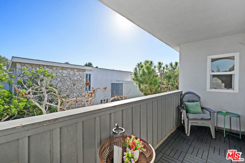 4800 La Villa Marina Unit F