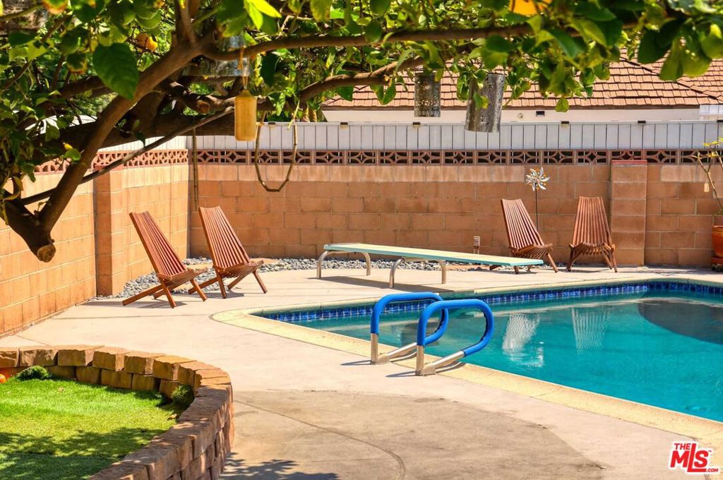 16600 Nordhoff Street