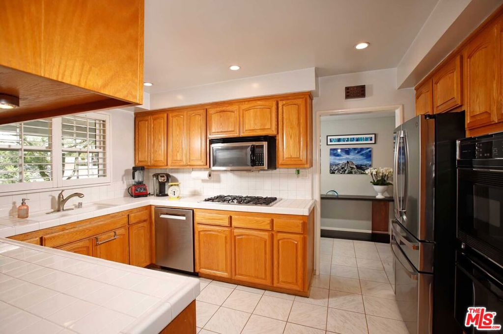 16600 Nordhoff Street