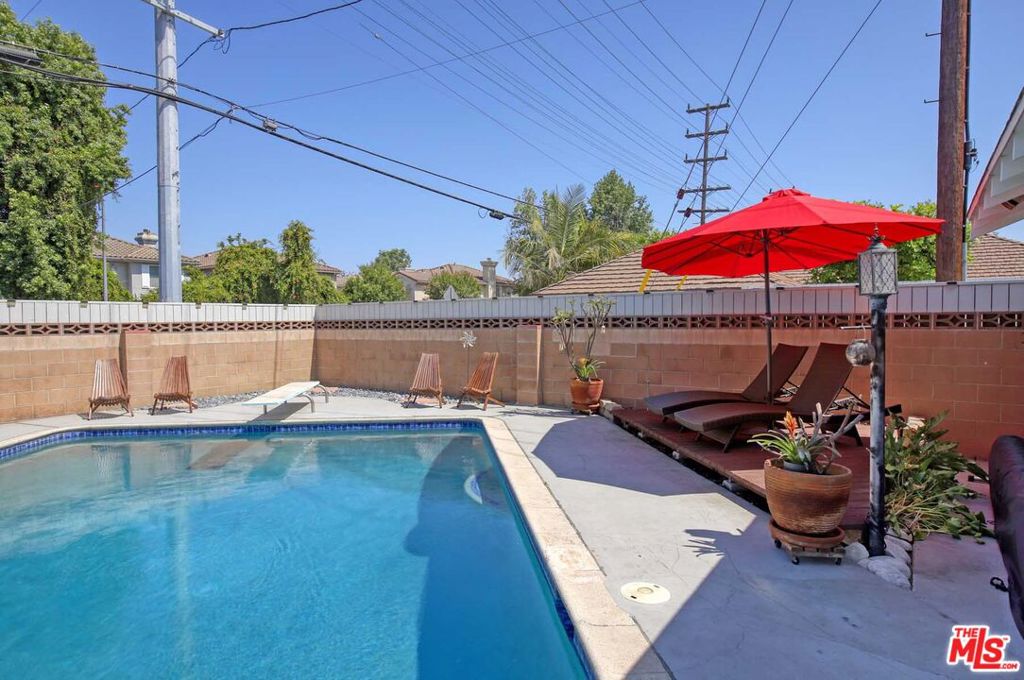 16600 Nordhoff Street