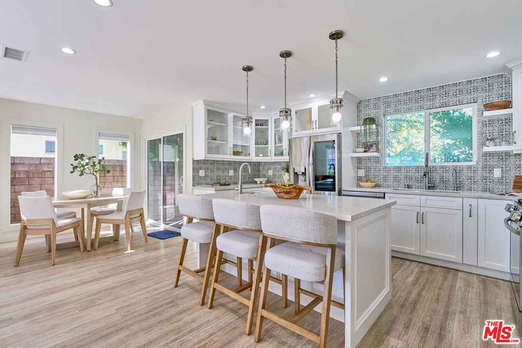 4211 W Woodland Avenue