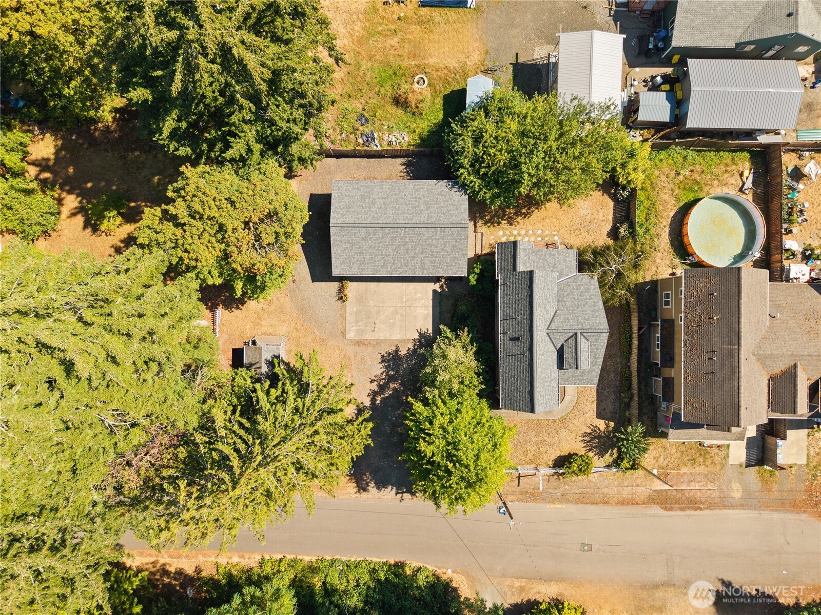 1334 Center Street