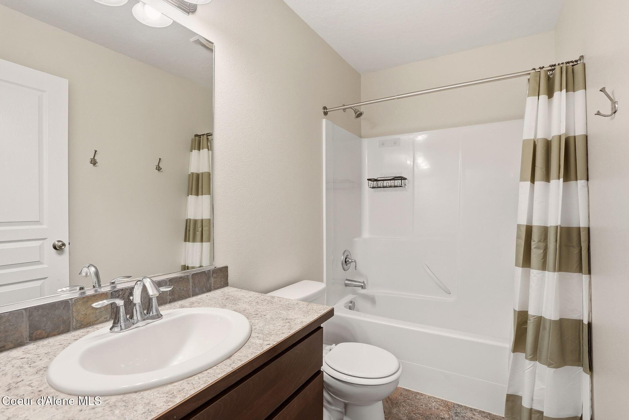 4490 W Magrath DR, Coeur d'Alene