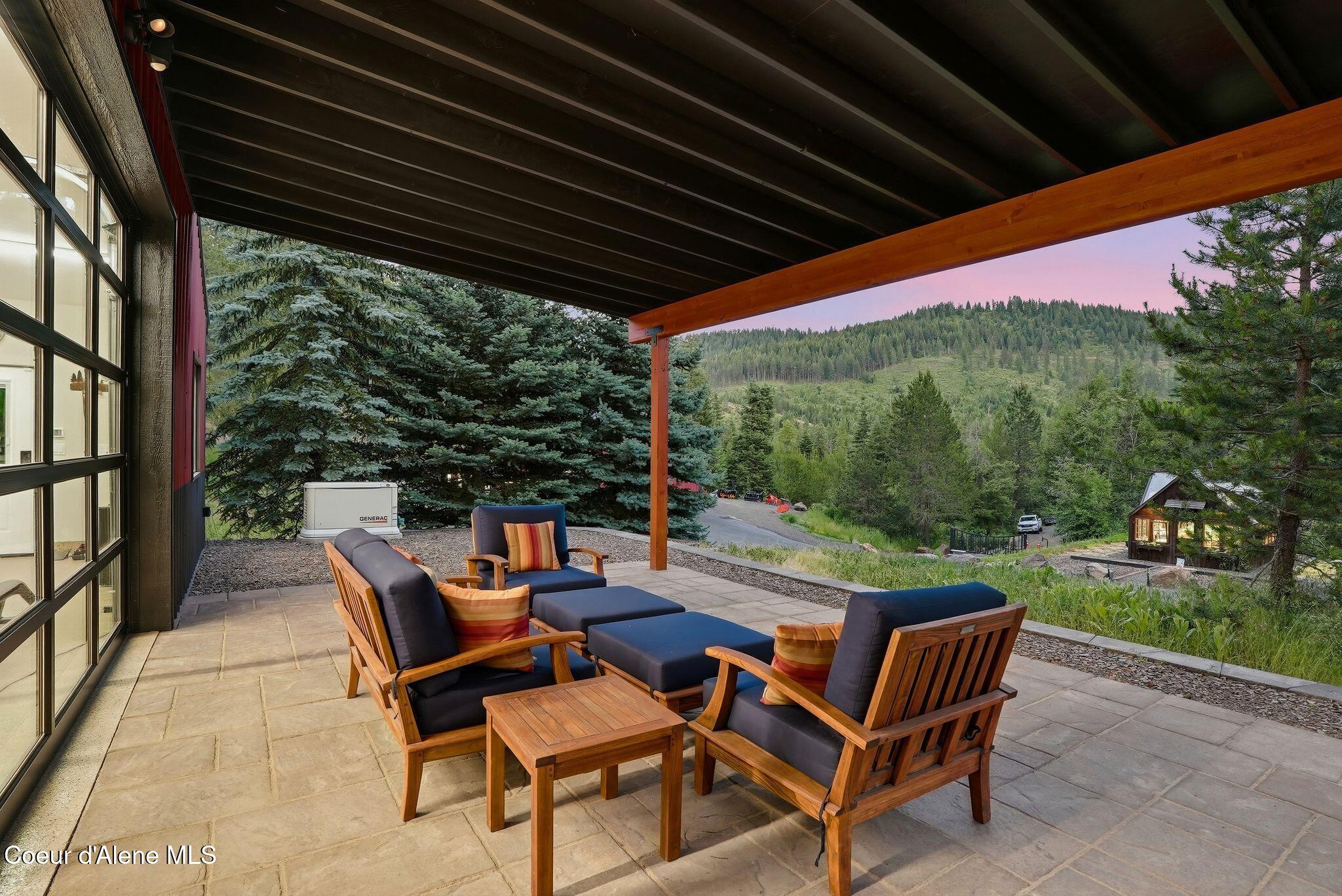 10439 W Cougar Gulch RD, Coeur d'Alene