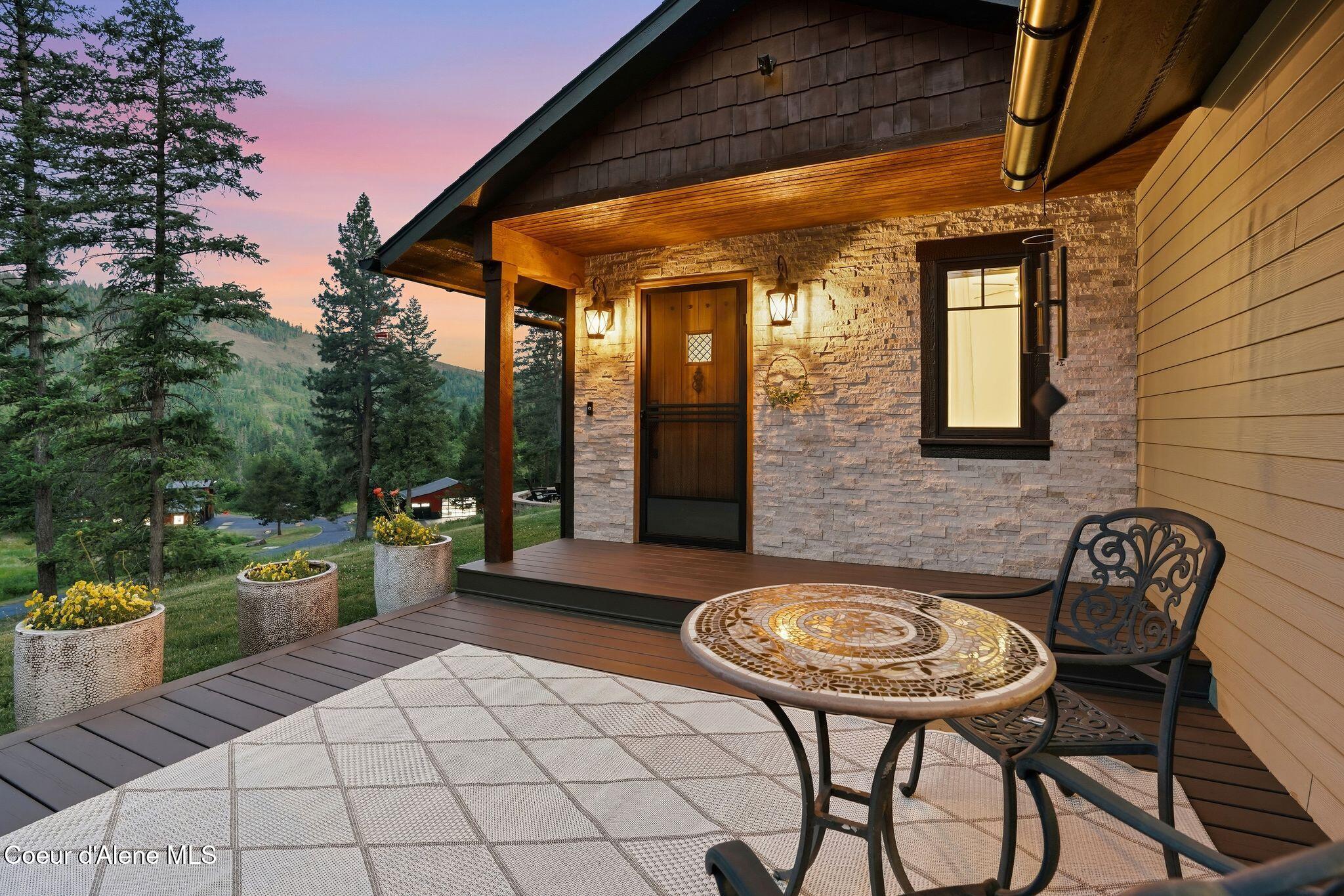 10439 W Cougar Gulch RD, Coeur d'Alene