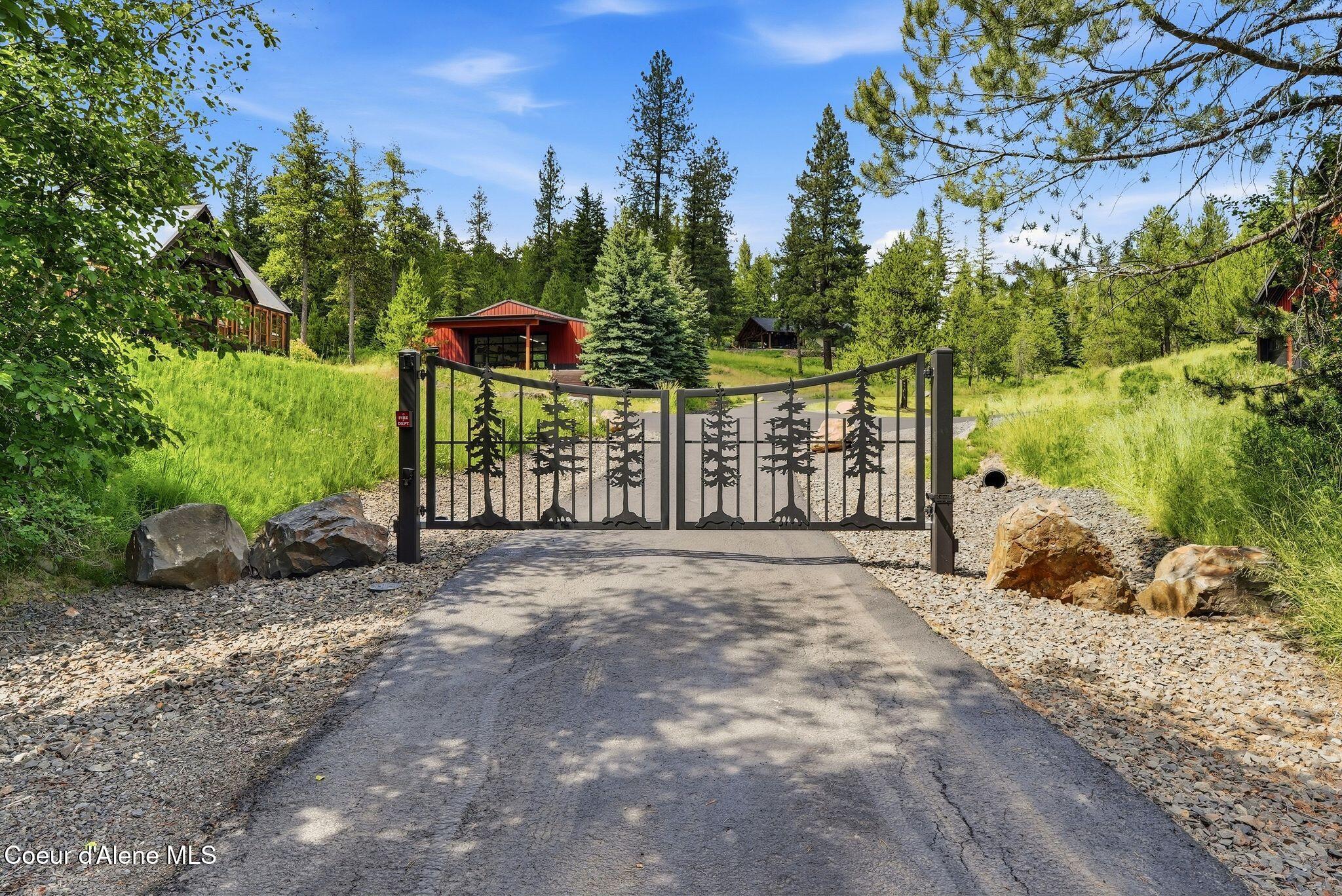 10439 W Cougar Gulch RD, Coeur d'Alene