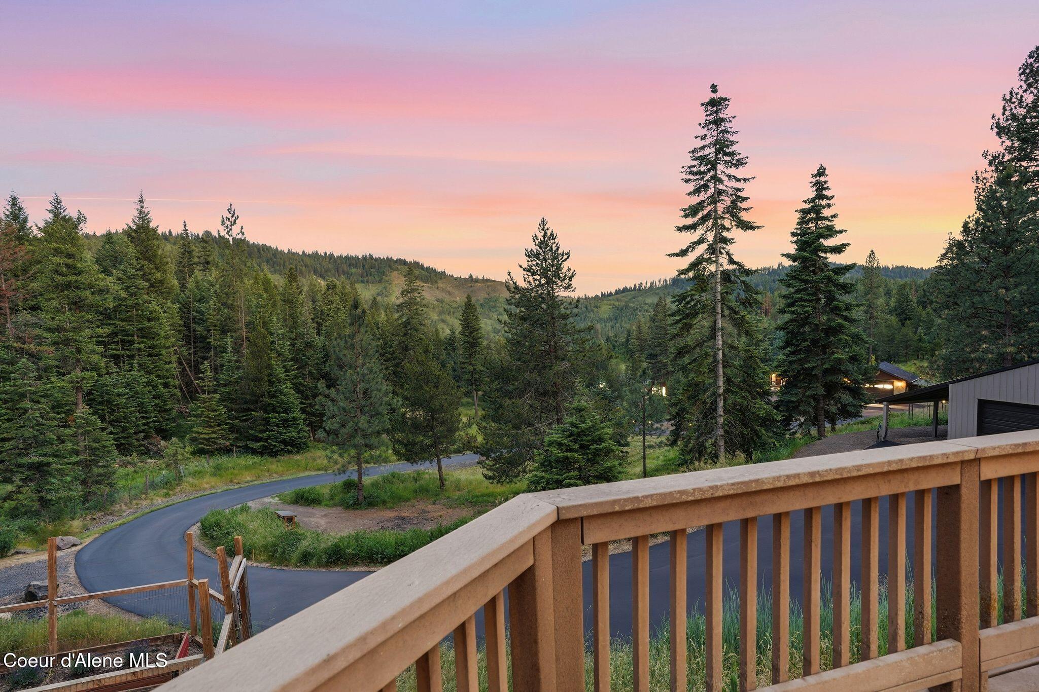 10439 W Cougar Gulch RD, Coeur d'Alene