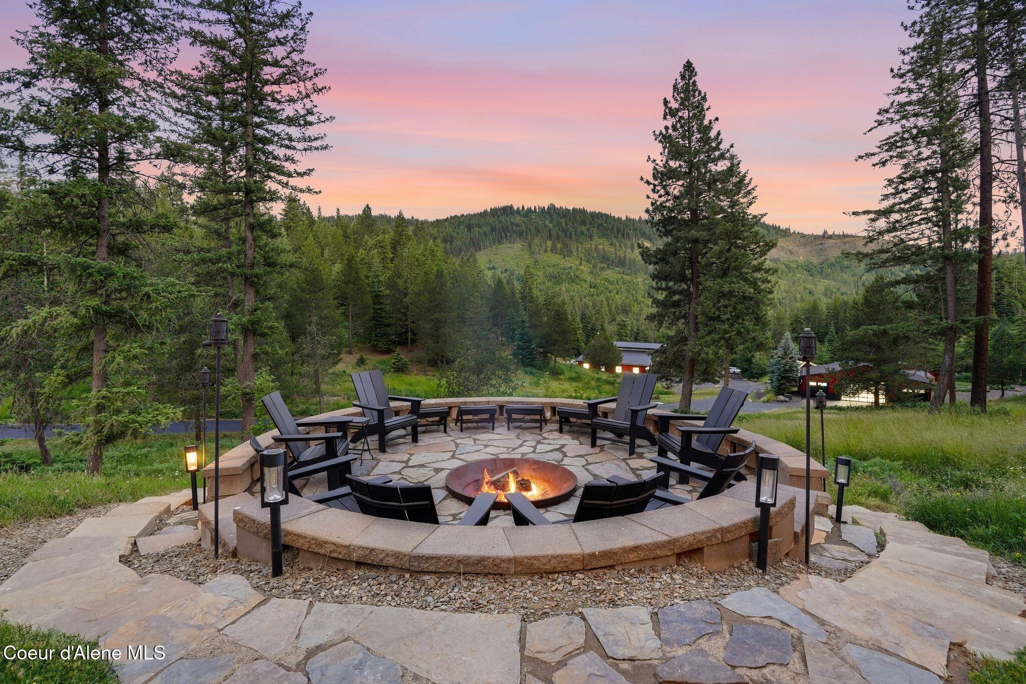 10439 W Cougar Gulch RD, Coeur d'Alene