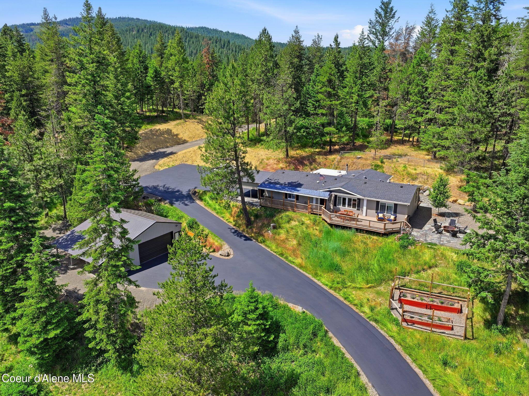 10439 W Cougar Gulch RD, Coeur d'Alene