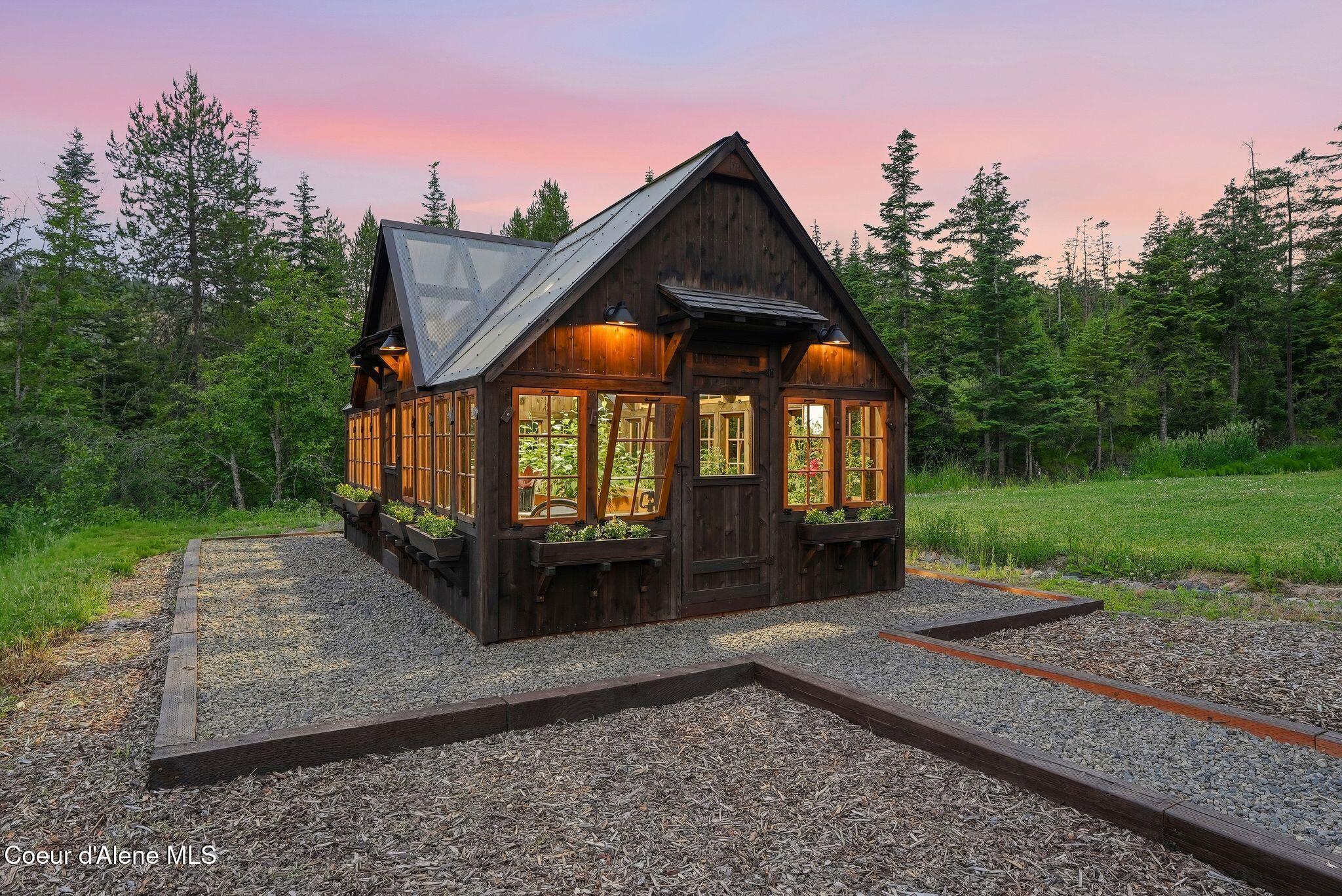 10439 W Cougar Gulch RD, Coeur d'Alene