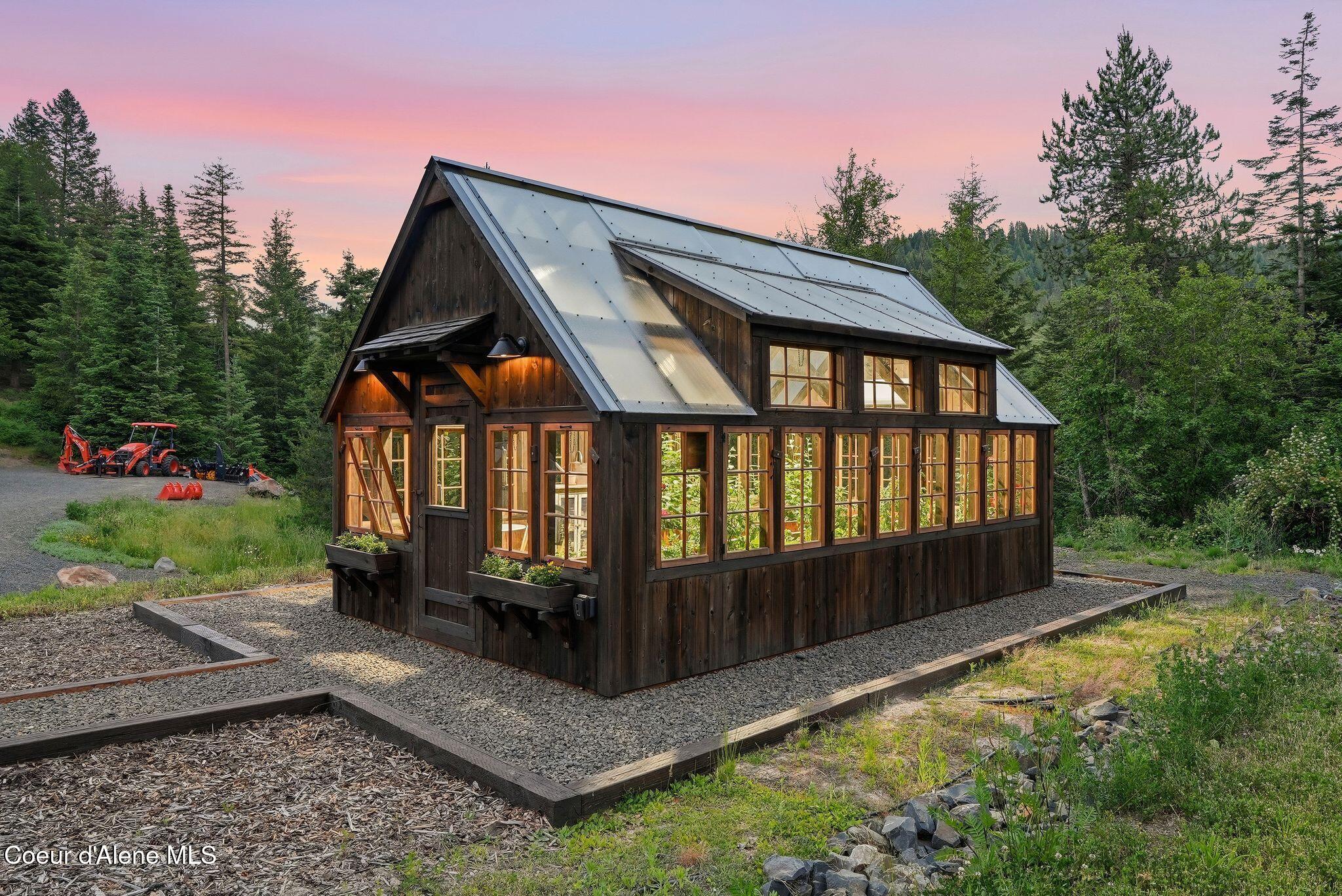 10439 W Cougar Gulch RD, Coeur d'Alene