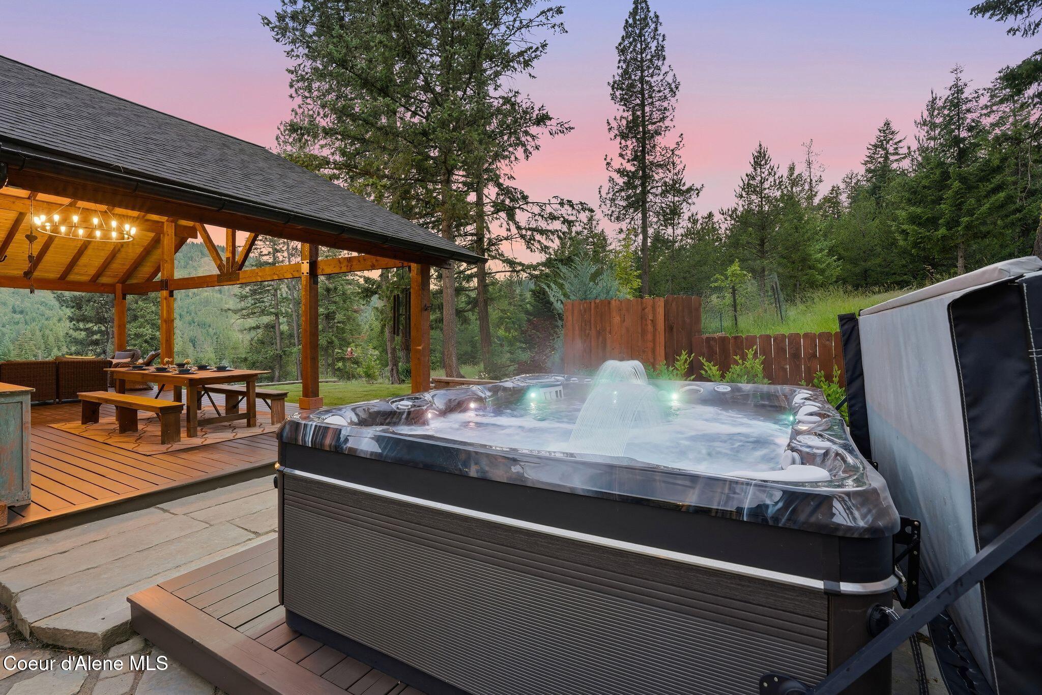 10439 W Cougar Gulch RD, Coeur d'Alene