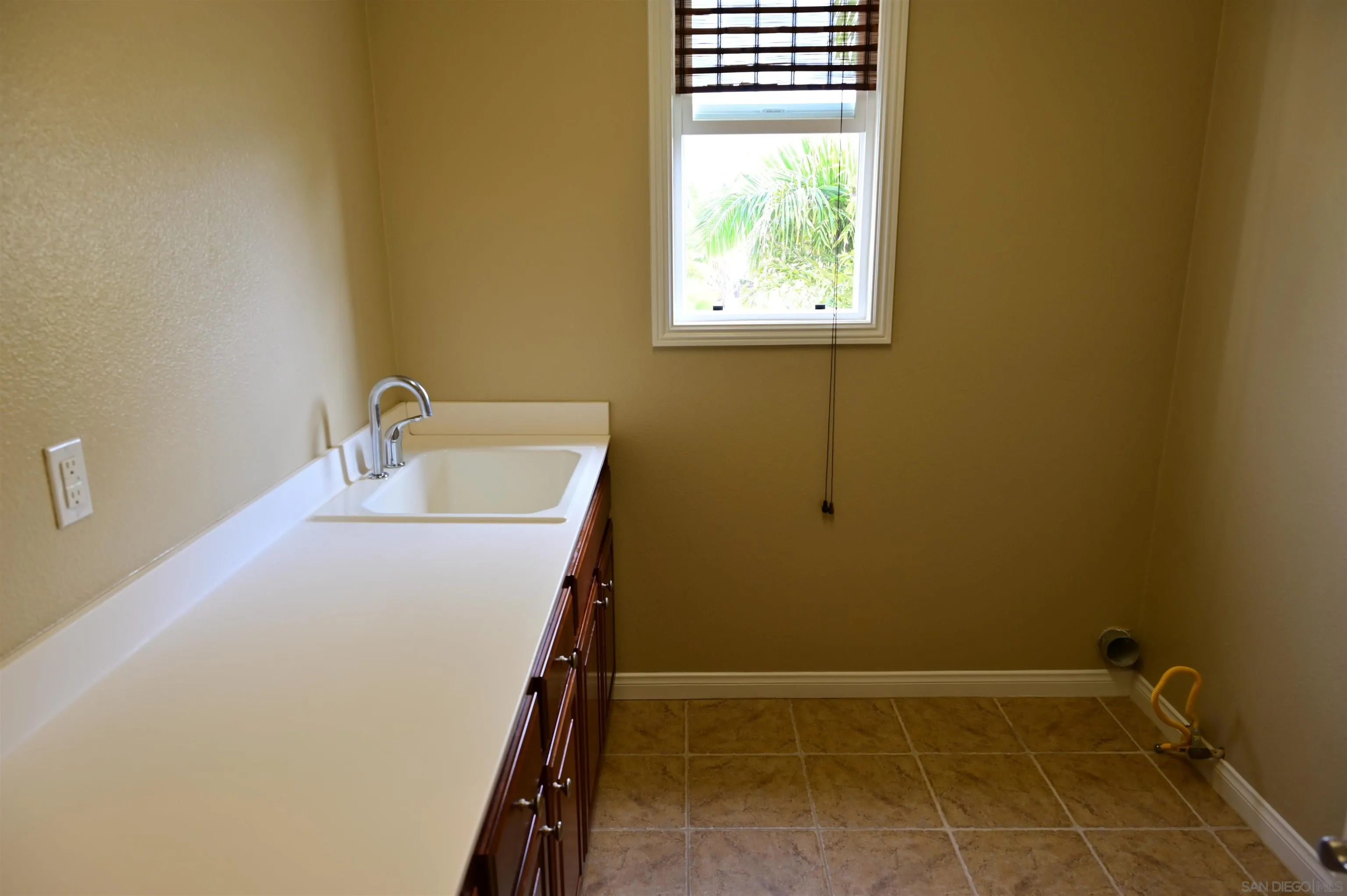 1167 Vista Pointe Blvd