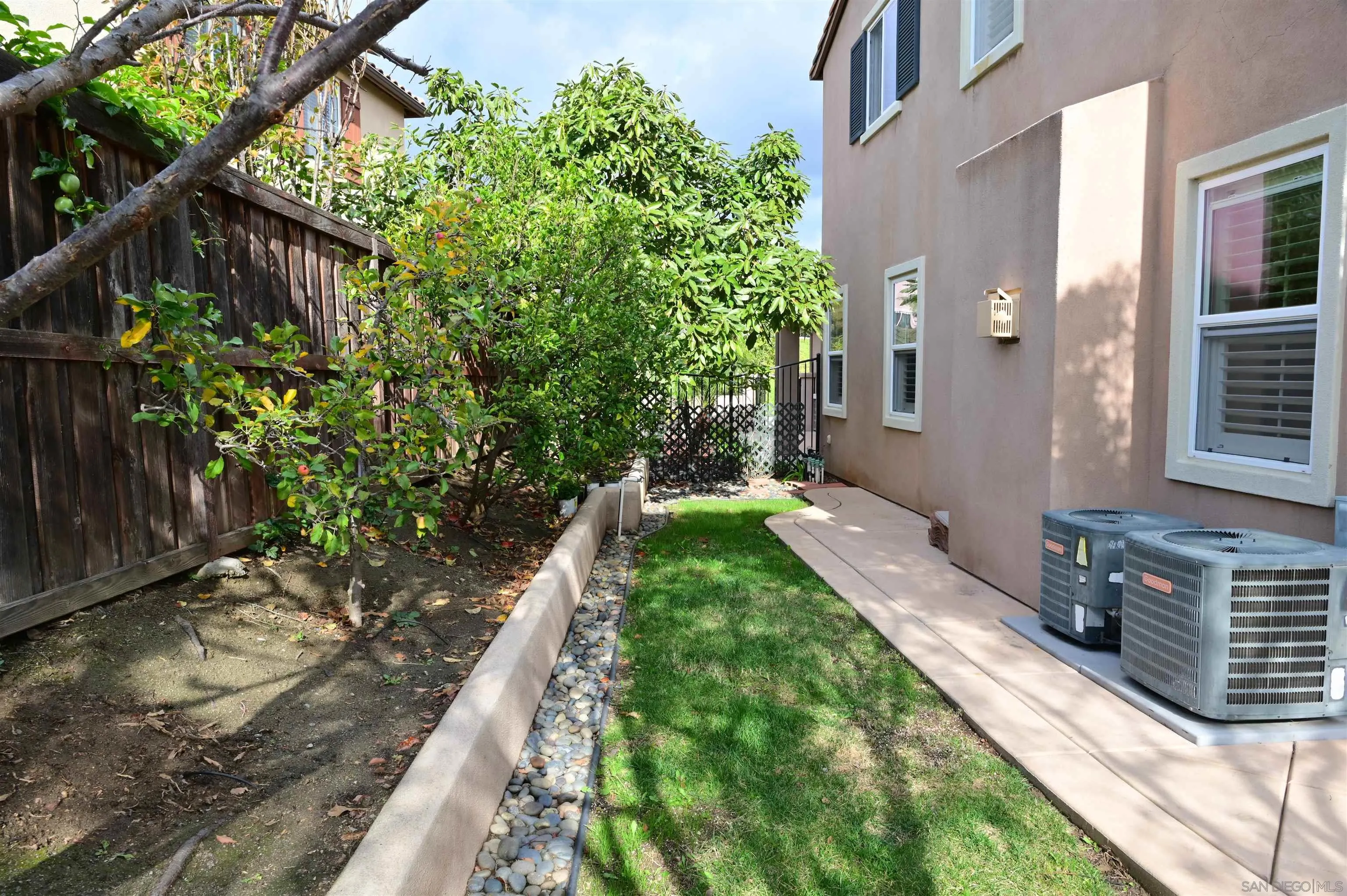 1167 Vista Pointe Blvd