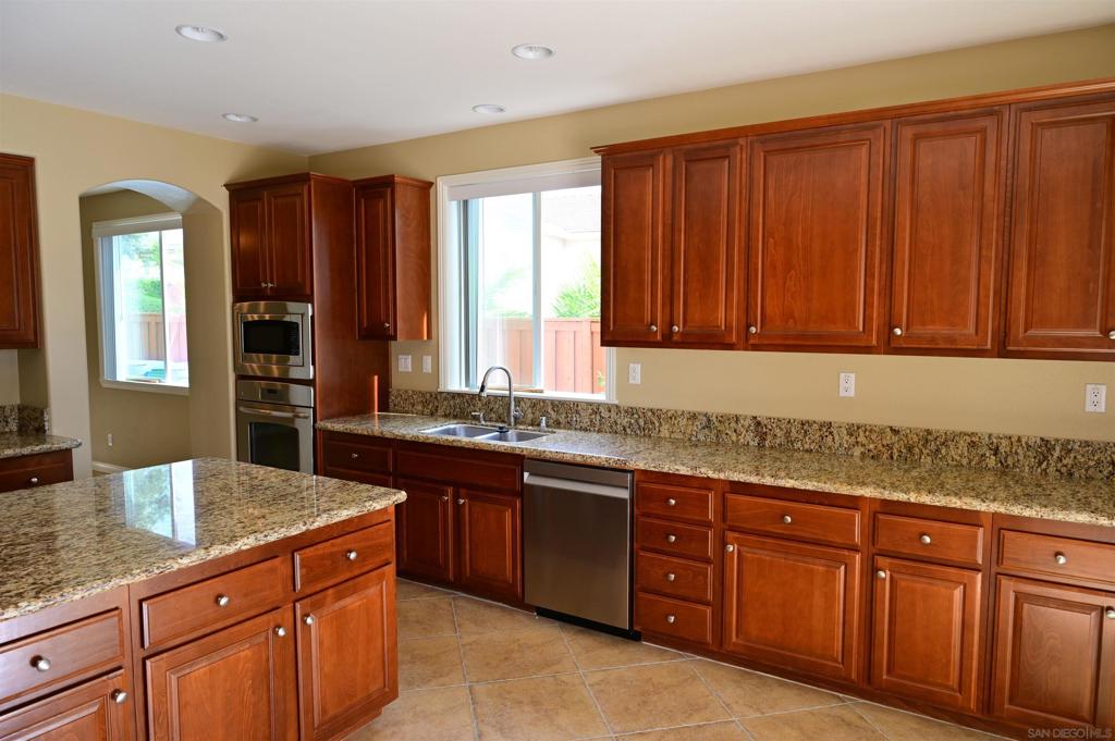 1167 Vista Pointe Blvd