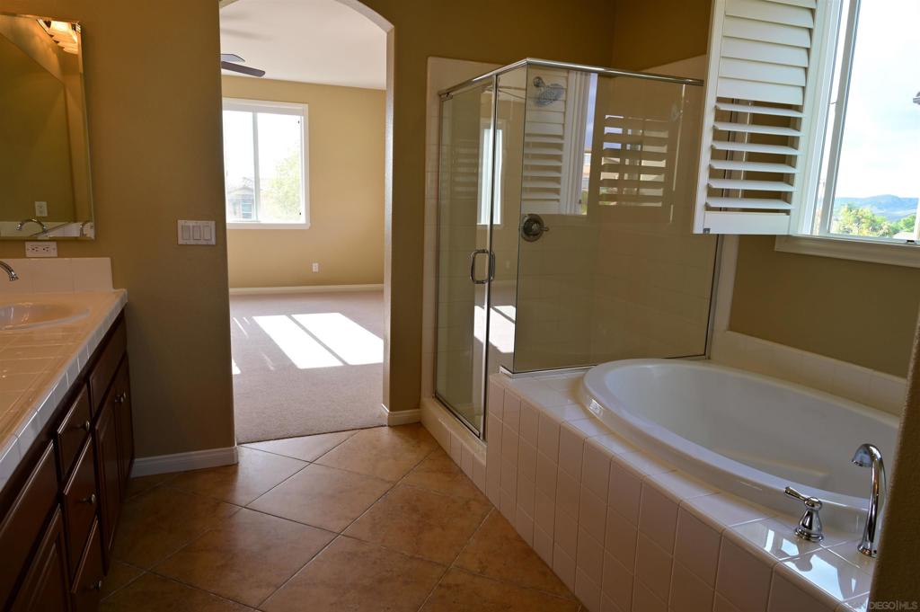 1167 Vista Pointe Blvd