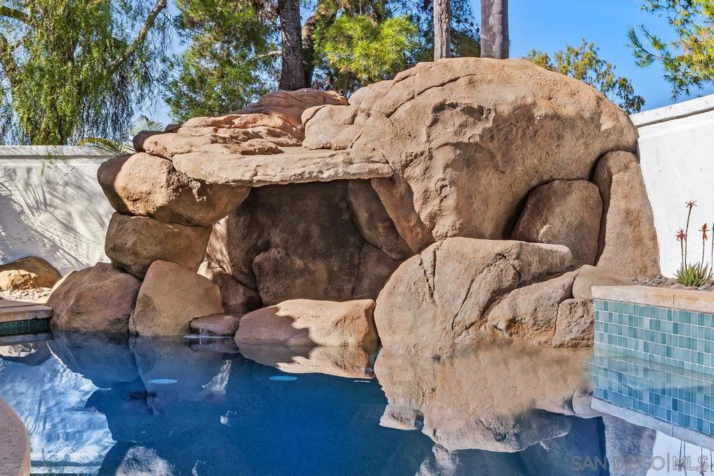 4208 Baroque Terrace