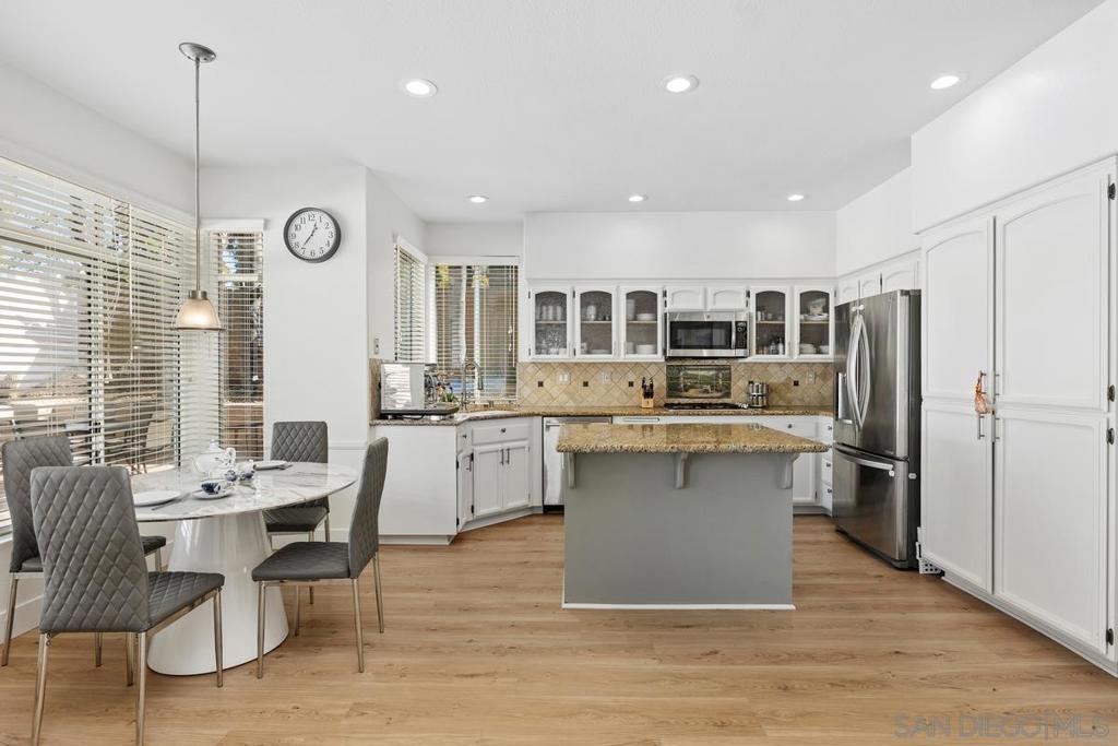 4208 Baroque Terrace