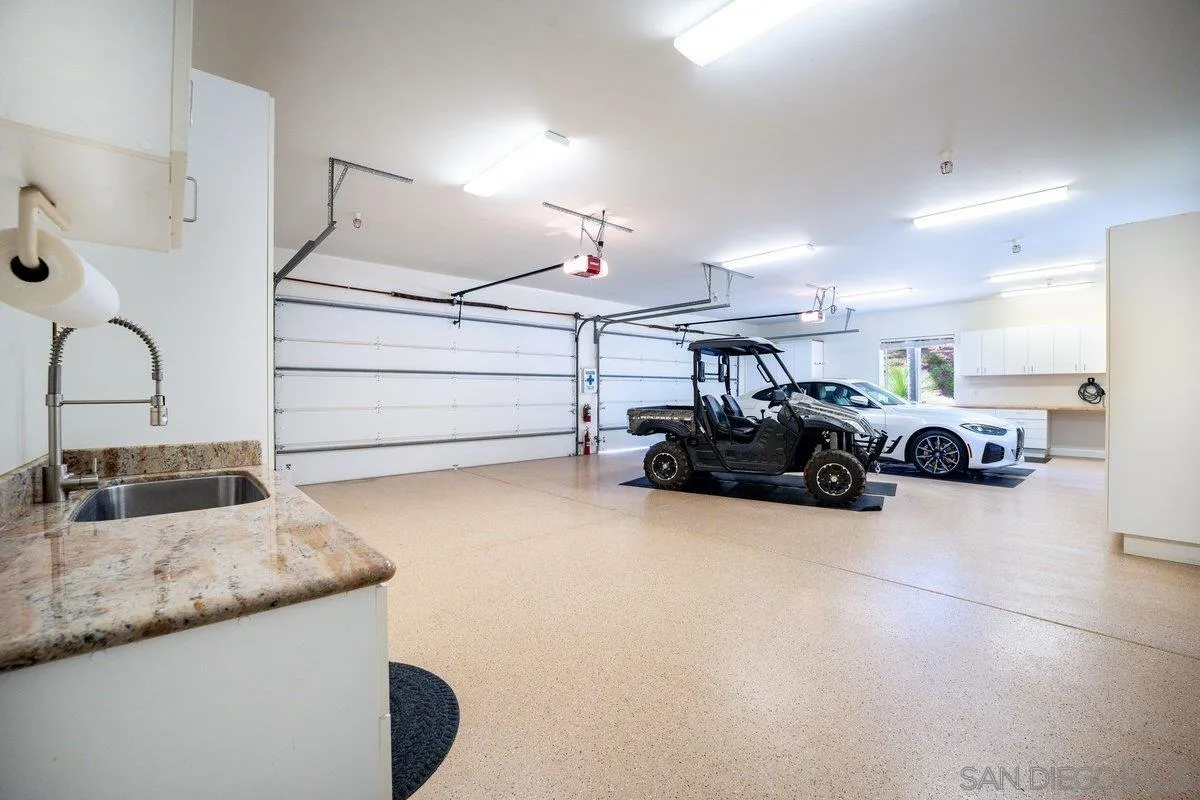 2860 Via Rancheros Way