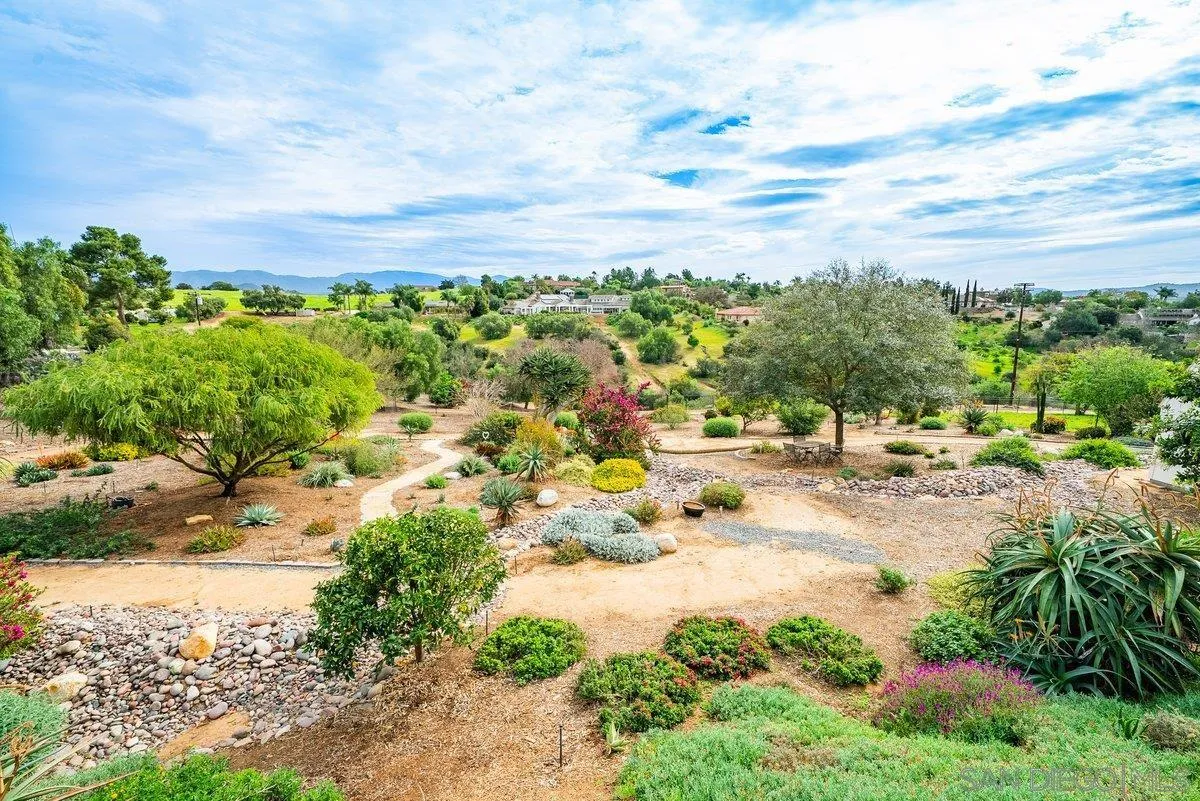 2860 Via Rancheros Way