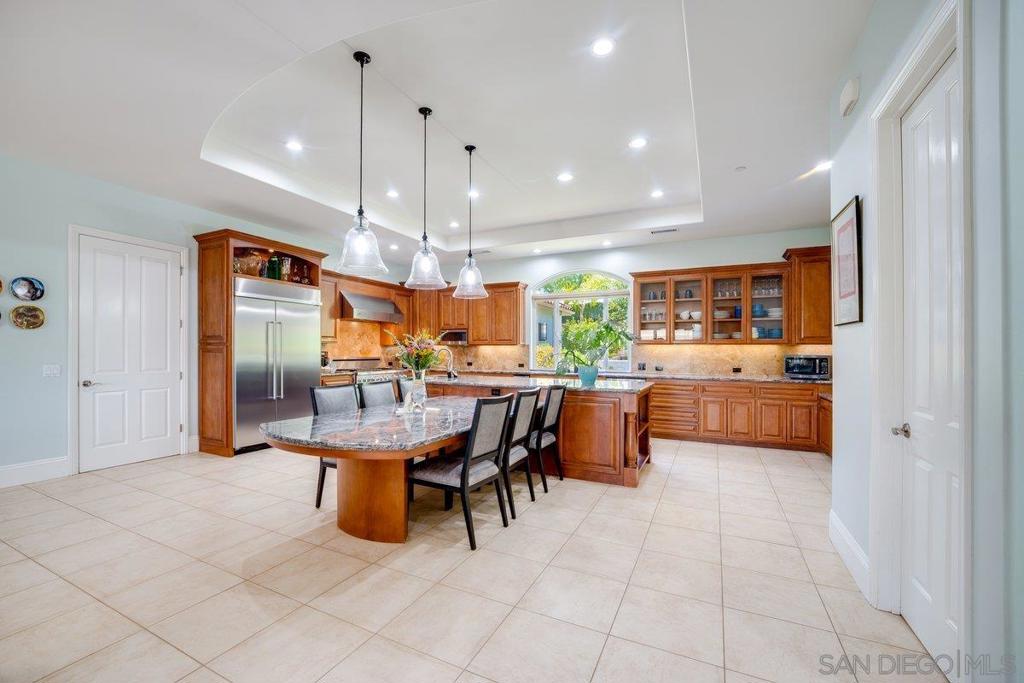 2860 Via Rancheros Way