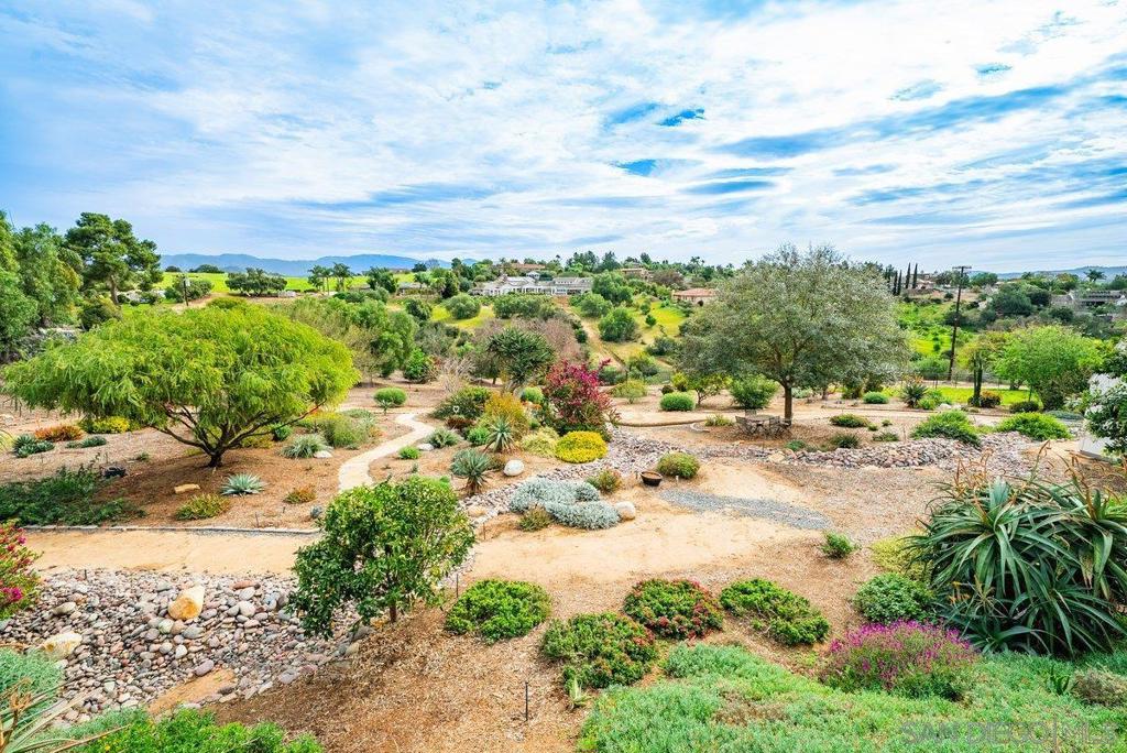 2860 Via Rancheros Way