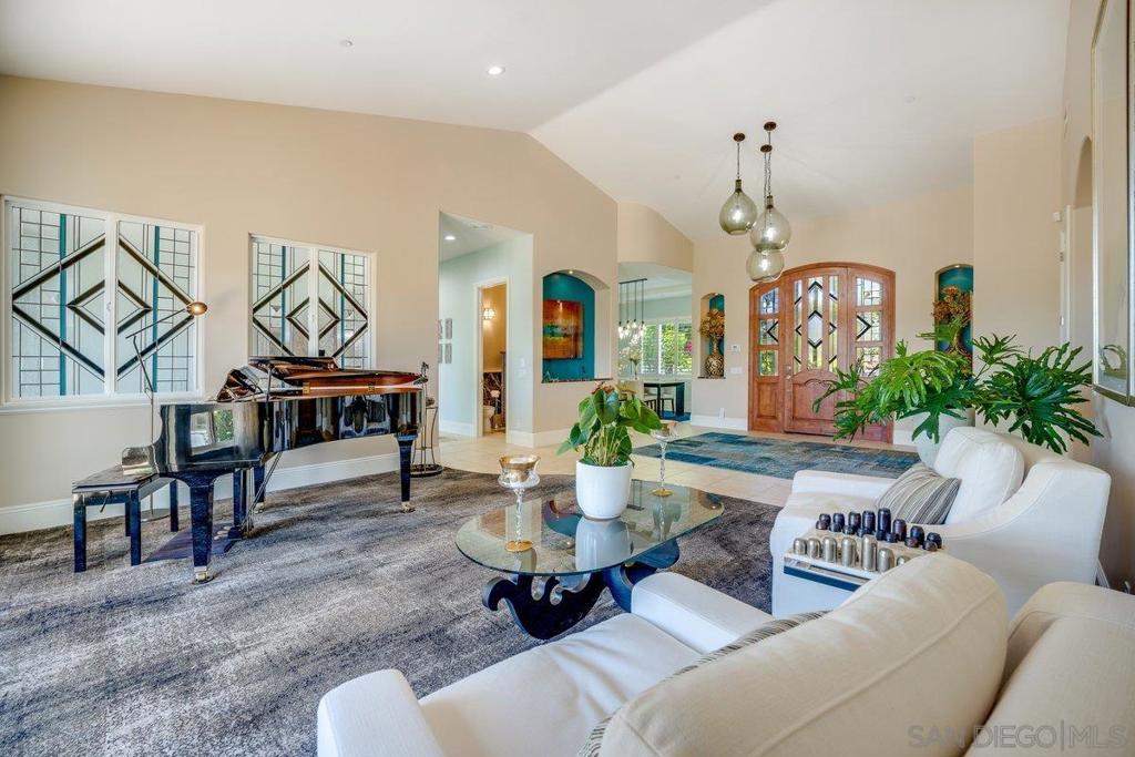 2860 Via Rancheros Way