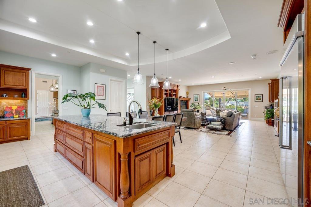 2860 Via Rancheros Way