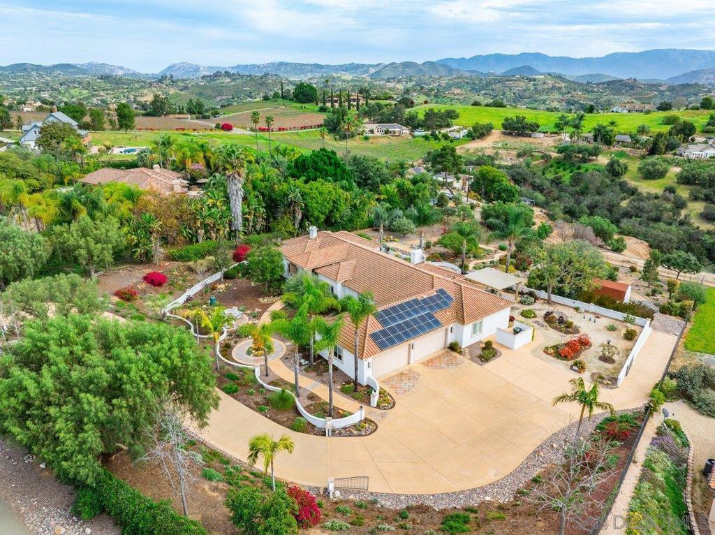 2860 Via Rancheros Way