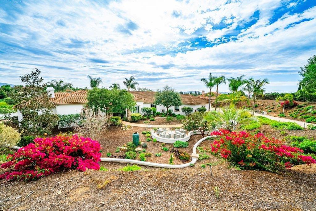 2860 Via Rancheros Way