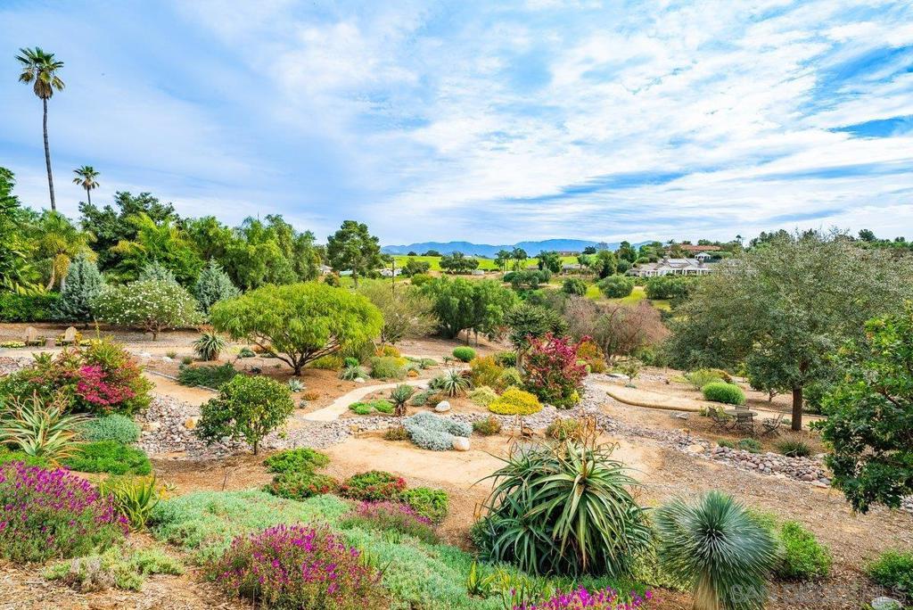 2860 Via Rancheros Way