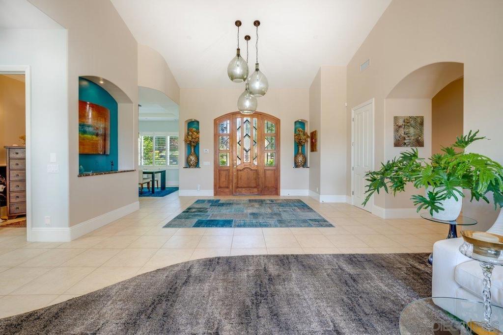 2860 Via Rancheros Way