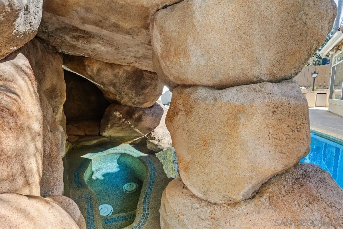 4802 Baroque Terrace