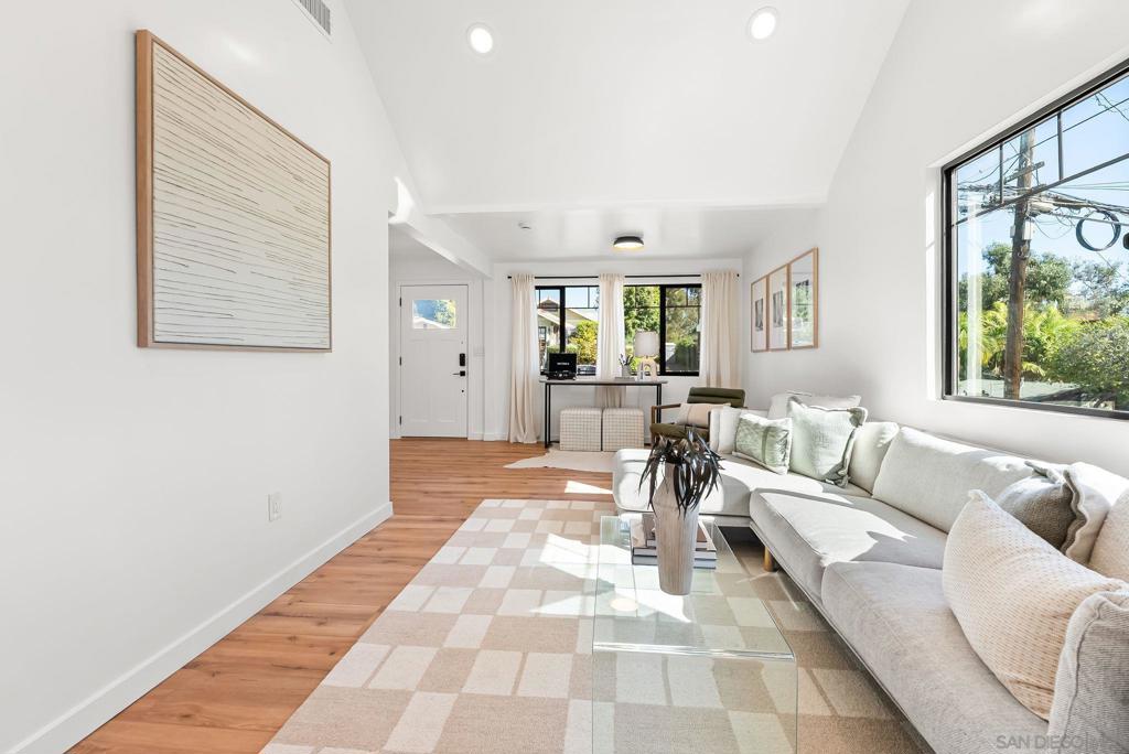3678 Richmond