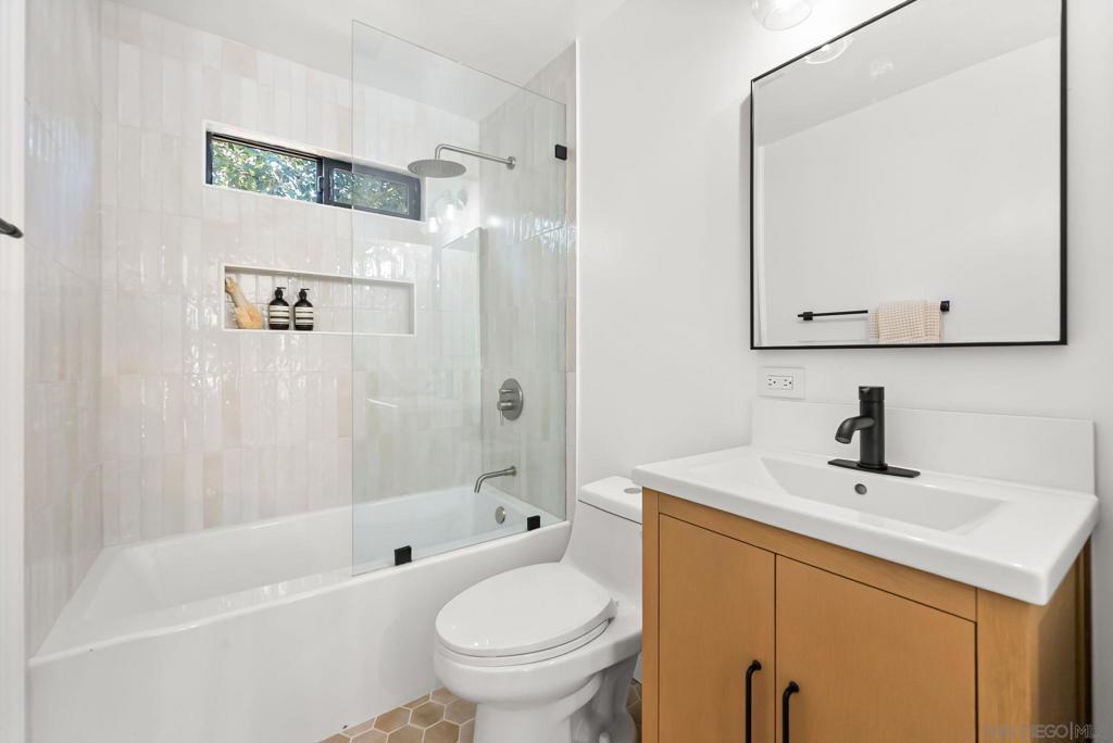3678 Richmond