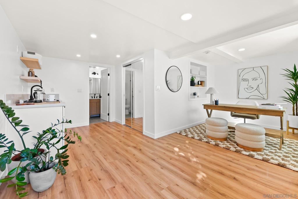 3678 Richmond
