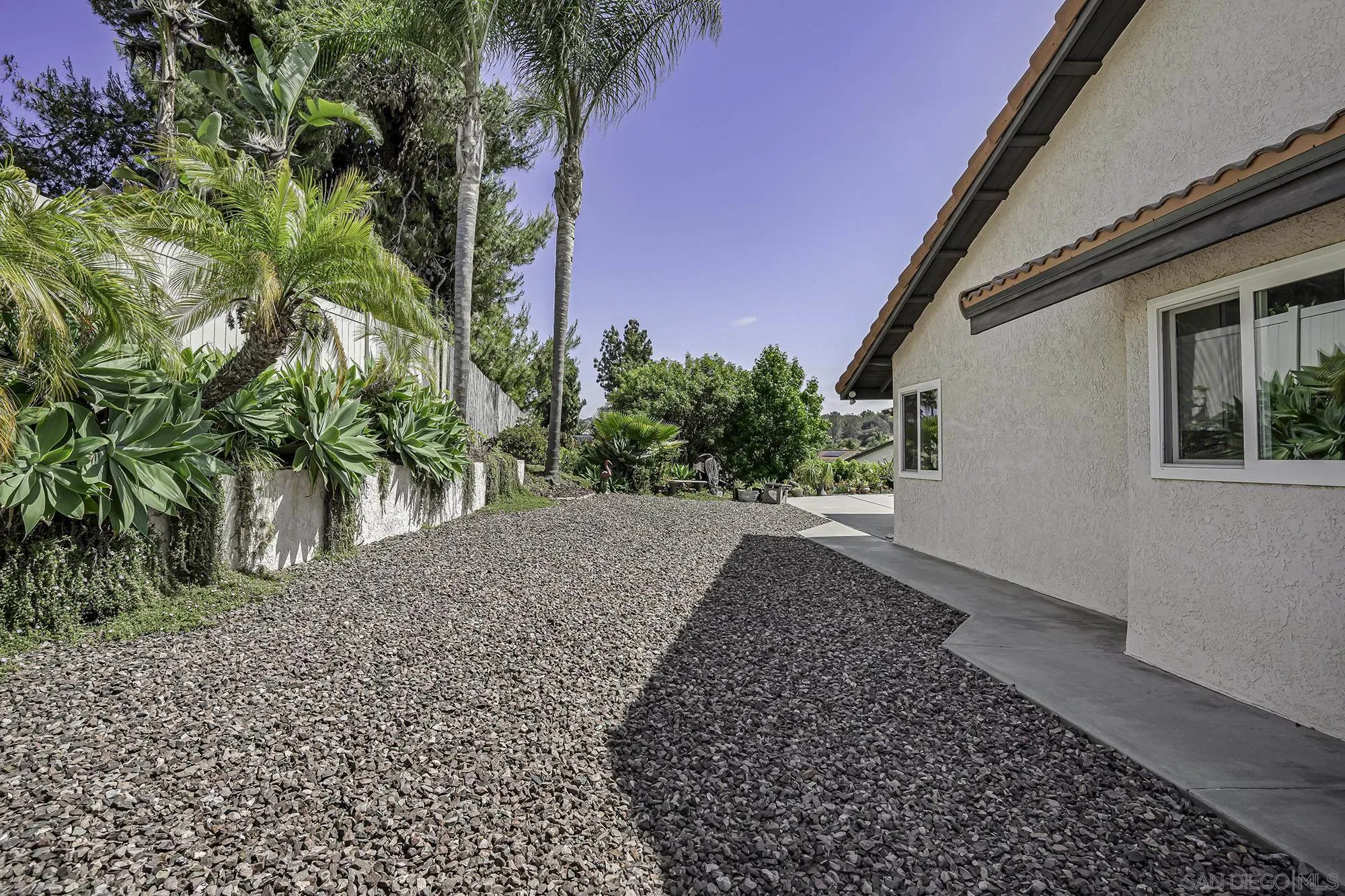 5241 Alamosa Park Dr