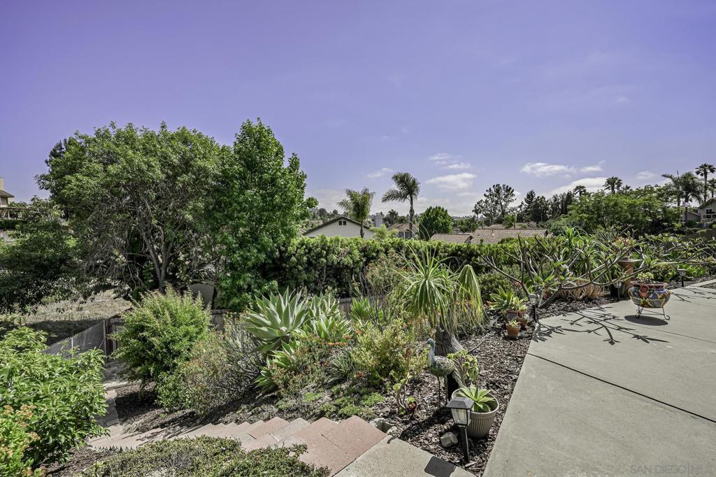5241 Alamosa Park Dr