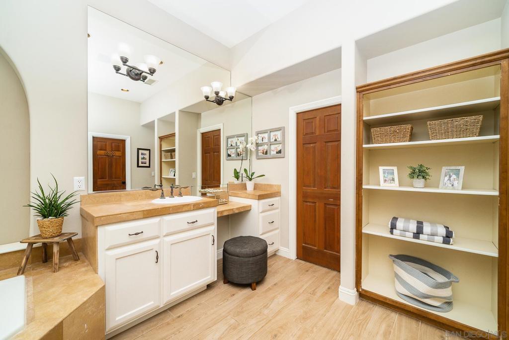 5104 Olive Hill Trl