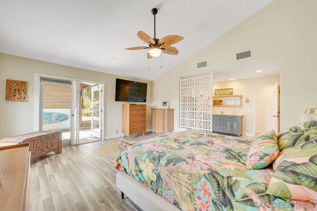 460 Rancho Camino