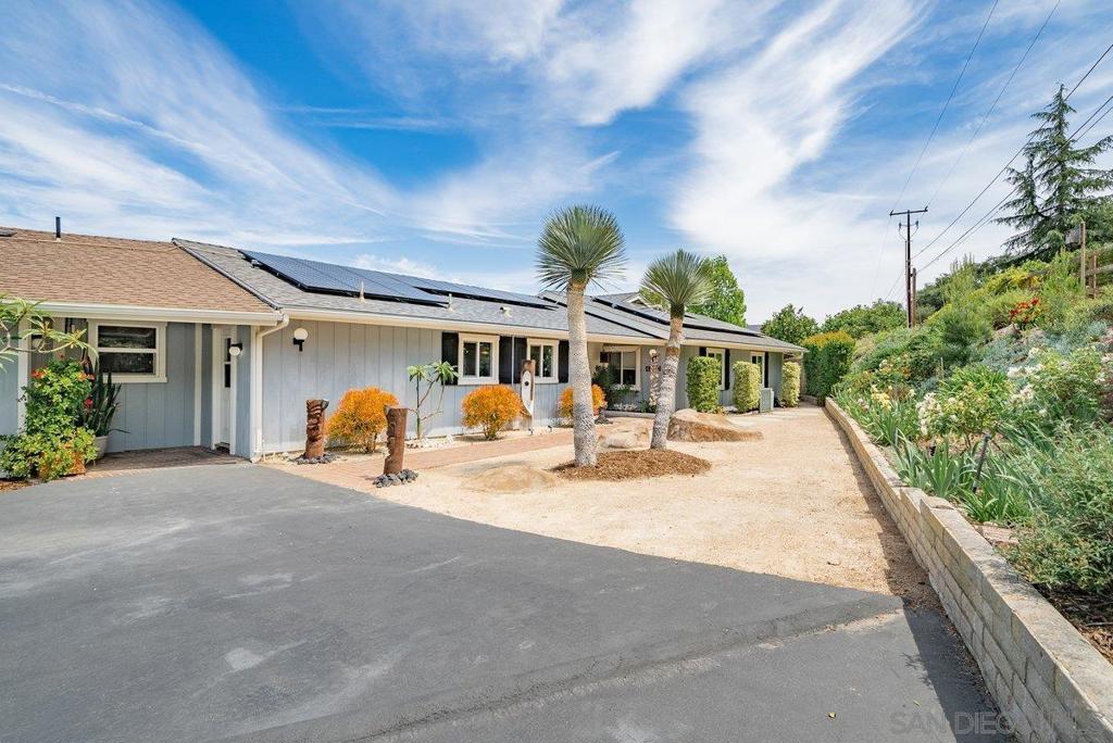 460 Rancho Camino