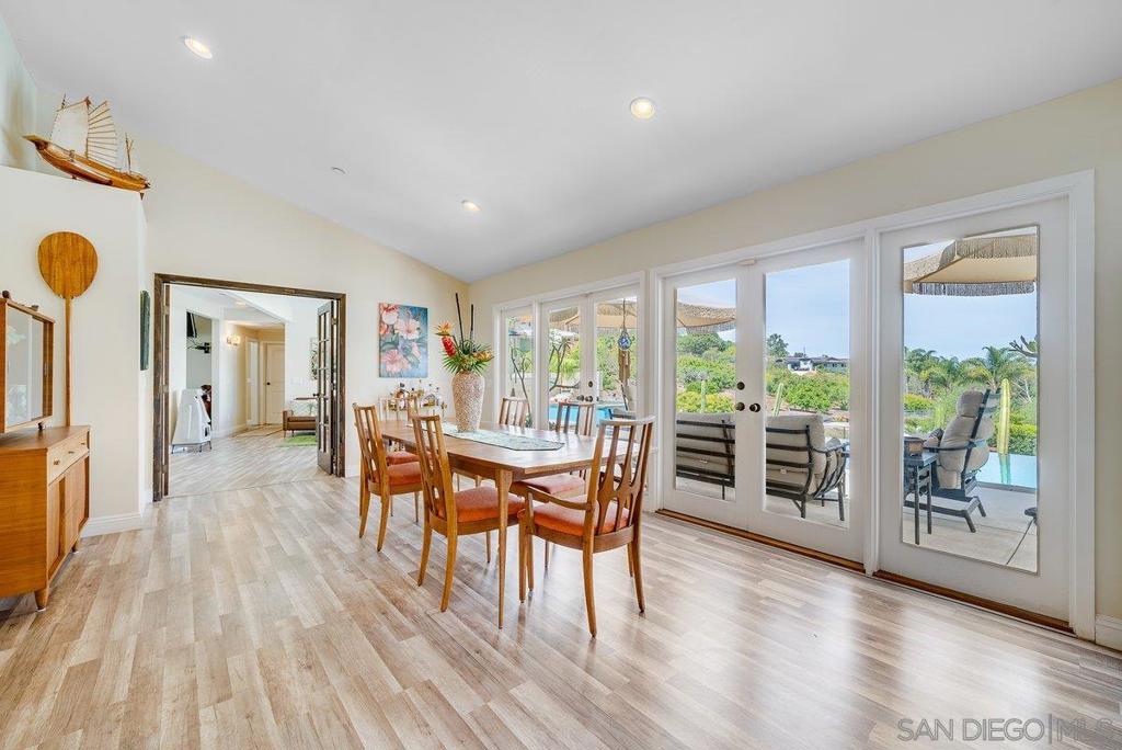460 Rancho Camino