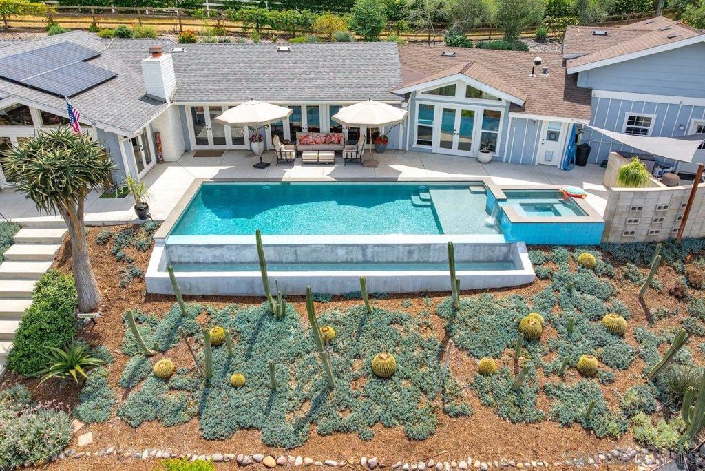 460 Rancho Camino