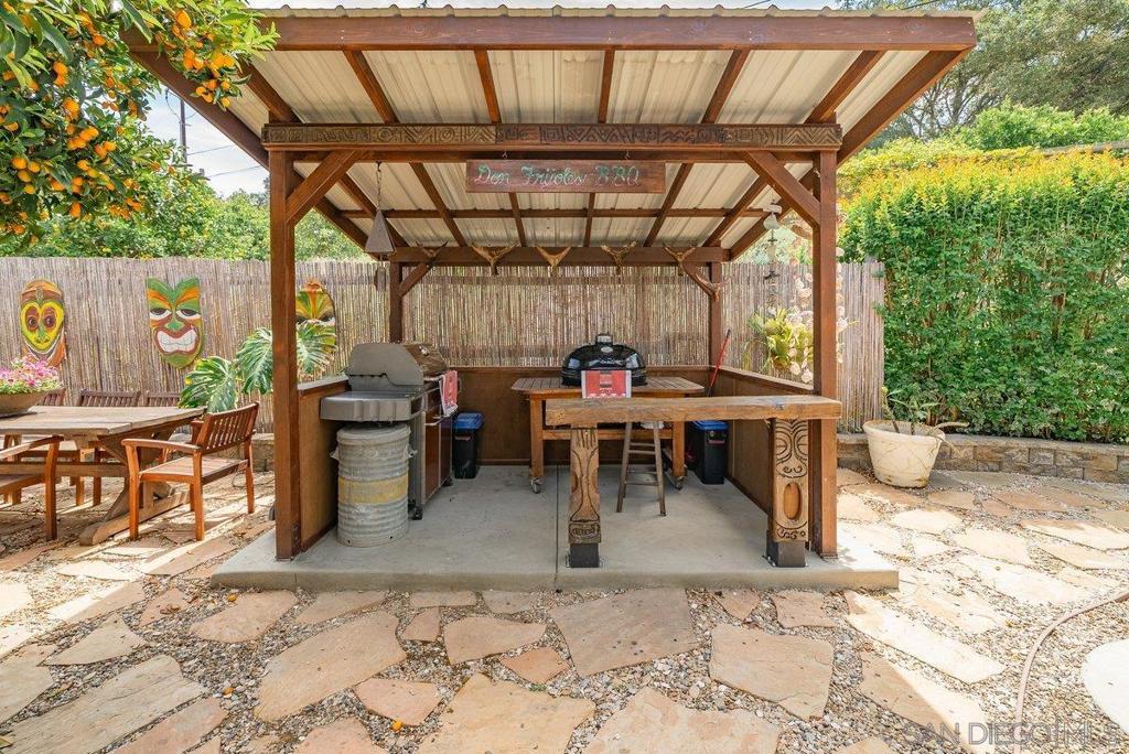 460 Rancho Camino