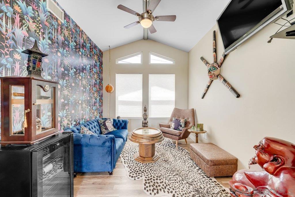 460 Rancho Camino
