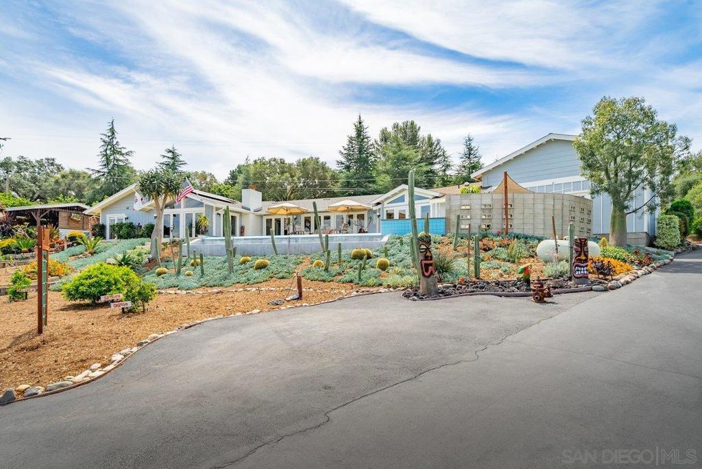 460 Rancho Camino