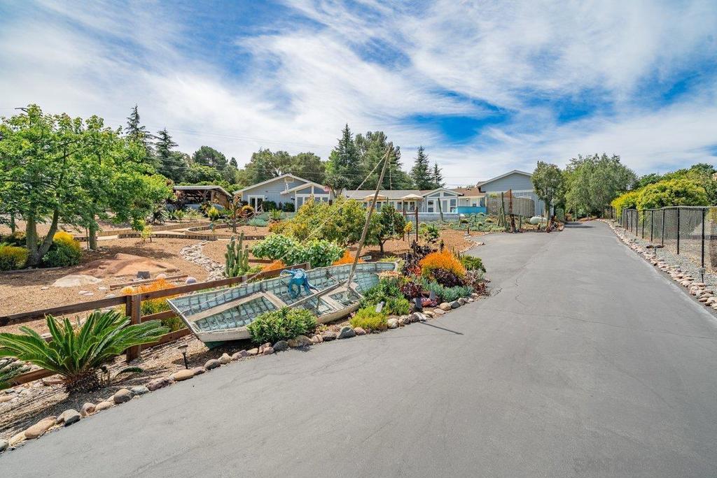 460 Rancho Camino