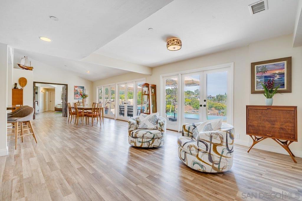 460 Rancho Camino