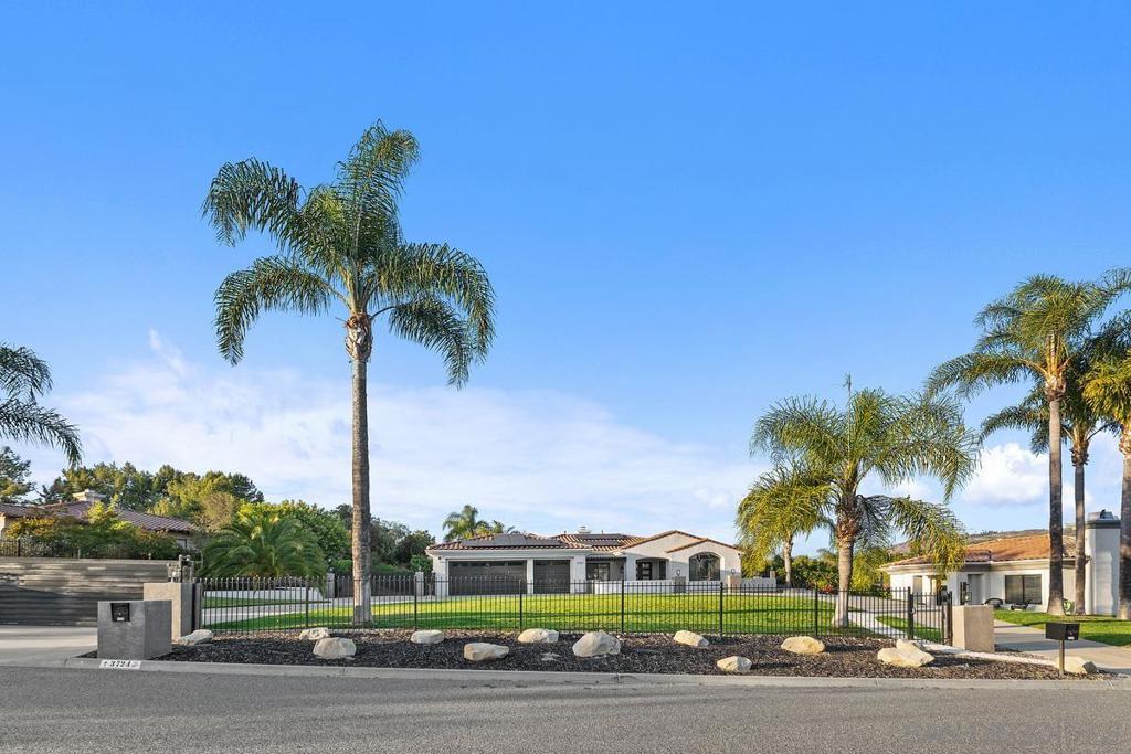 3724 26 Cedar Vale Way
